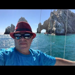 Meet your Posher, Hussein